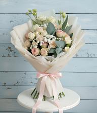 Букет цветов из:  Розы и Лизиантусы #REPLACE_PRED# Князе-Волконском
