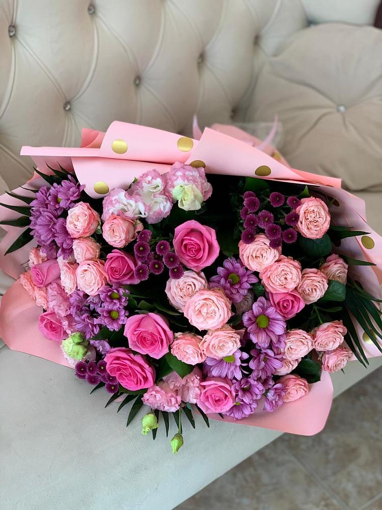 Букет цветов из: Хризантемы, Розы и Лизиантусы в Князе-Волконском