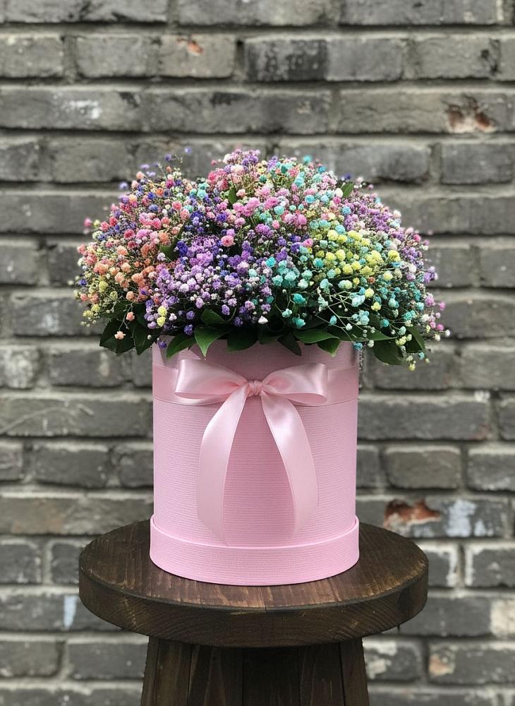 Цветочная композиция из Гипсофила и Розы в шляпной коробке в Князе-Волконском