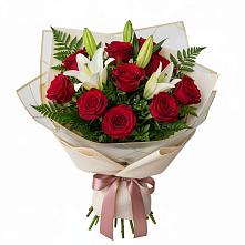 Букет цветов из:  Лилии и Розы в Князе-Волконском