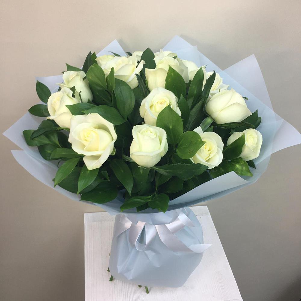 Букет 15 Белых роз Проуд в Князе-Волконском
