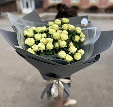 Букет Белые кустовые розы Солинеро в Князе-Волконском