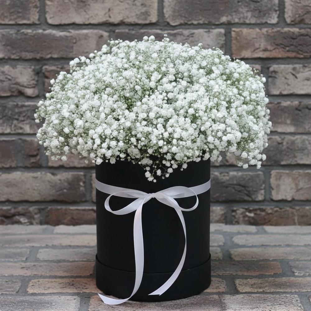 Цветочная композиция из Гипсофила в шляпной коробке в Князе-Волконском