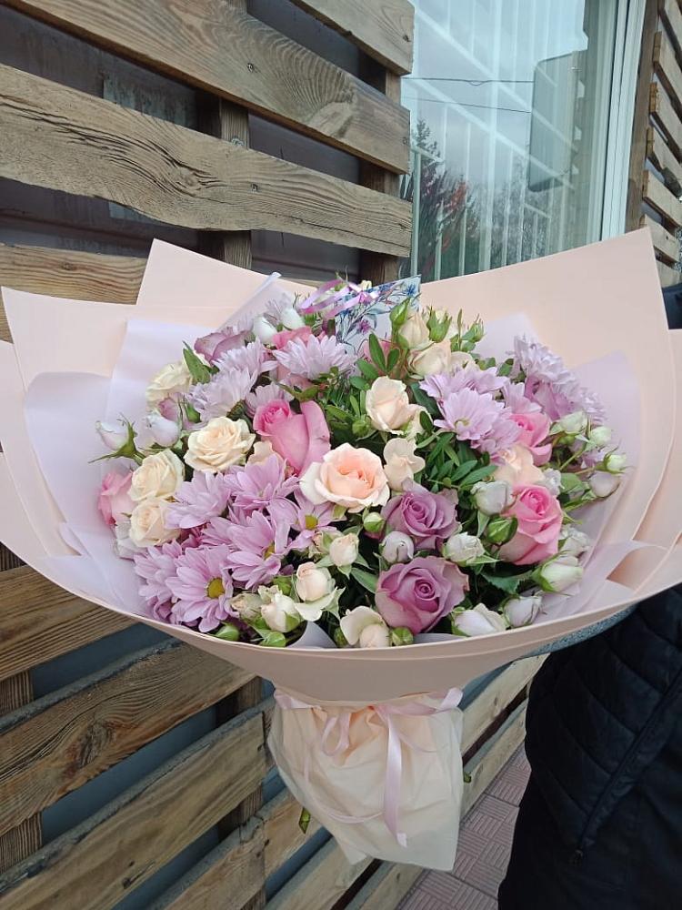 Букет цветов из: Розы и Хризантемы в Князе-Волконском