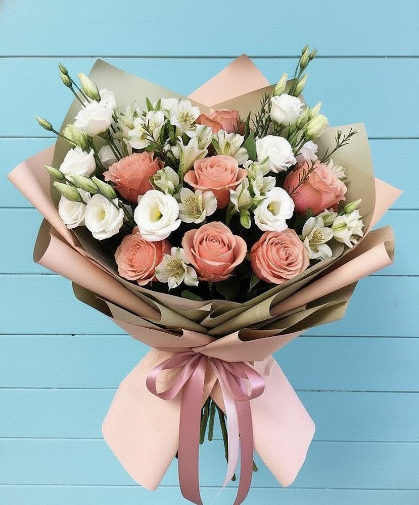 Букет цветов из: Розы, Альстромерии и Лизиантусы в Князе-Волконском