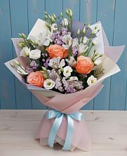 Букет цветов из:  Лизиантусы, Розы, Альстромерии и Гипсофила в Князе-Волконском