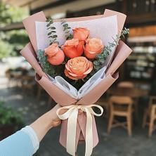 Букет цветов из:  Розы в Князе-Волконском
