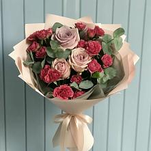 Букет цветов из:  Гвоздики и Розы в Князе-Волконском