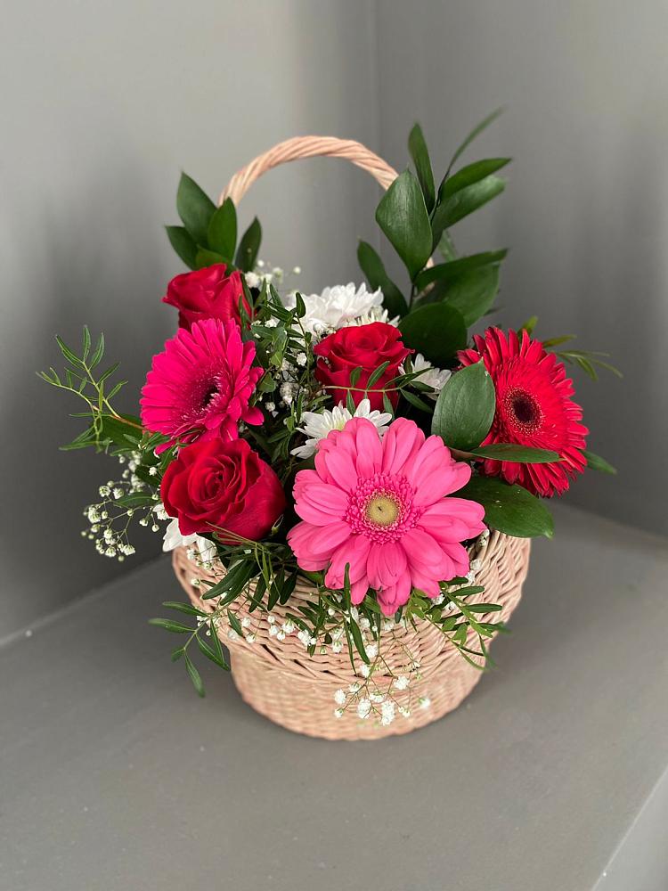 Цветочная композиция из Розы, Хризантемы и Герберы в корзине в Князе-Волконском