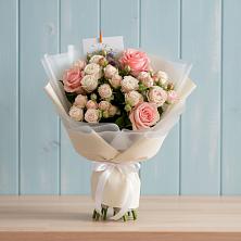 Букет цветов из:  Розы в Князе-Волконском