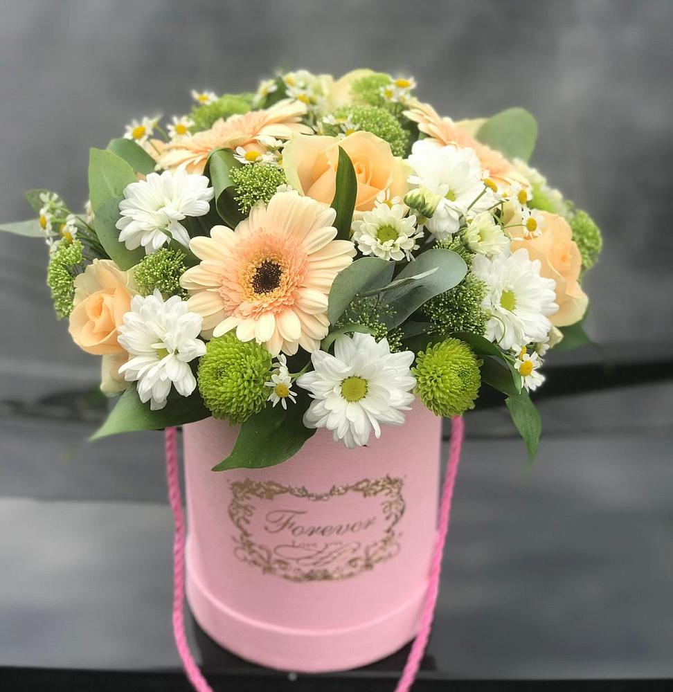 Цветочная композиция из Розы, Герберы и Хризантемы в шляпной коробке в Князе-Волконском