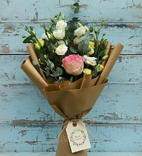 Букет цветов из:  Розы и Лизиантусы в Князе-Волконском