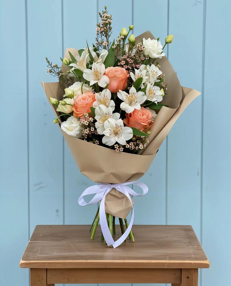 Букет цветов из: Альстромерии, Лизиантусы, Розы и Хризантемы в Князе-Волконском