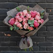 Букет цветов из:  Розы в Князе-Волконском